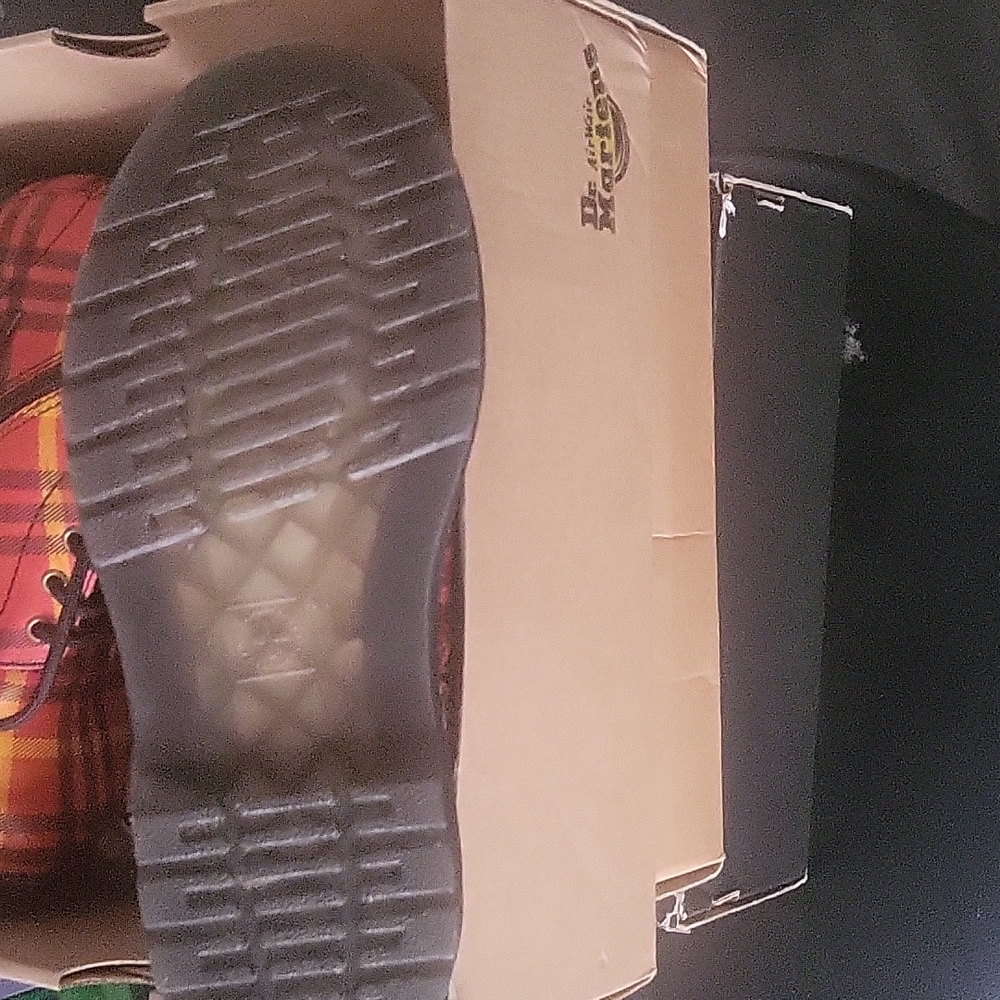Boots - Picture 3 of 3